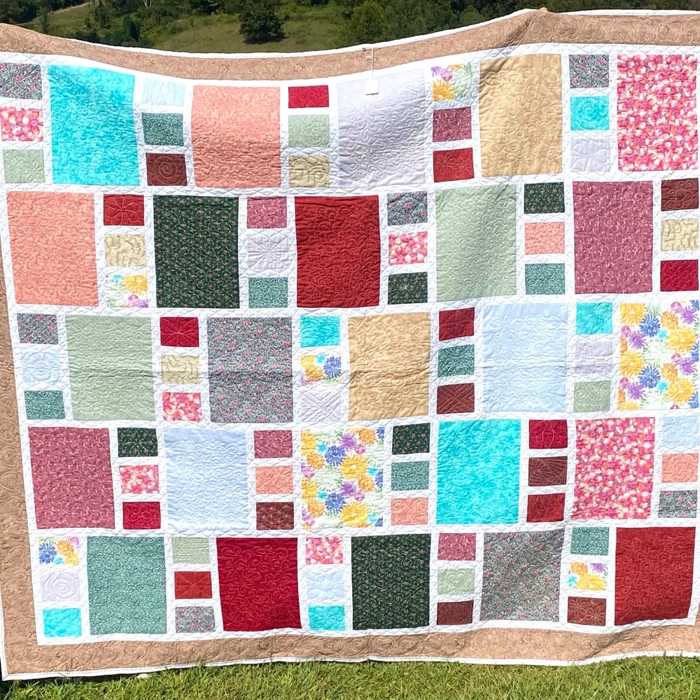 Hand Quilted Patchwork Quilt with Multicolor Design New